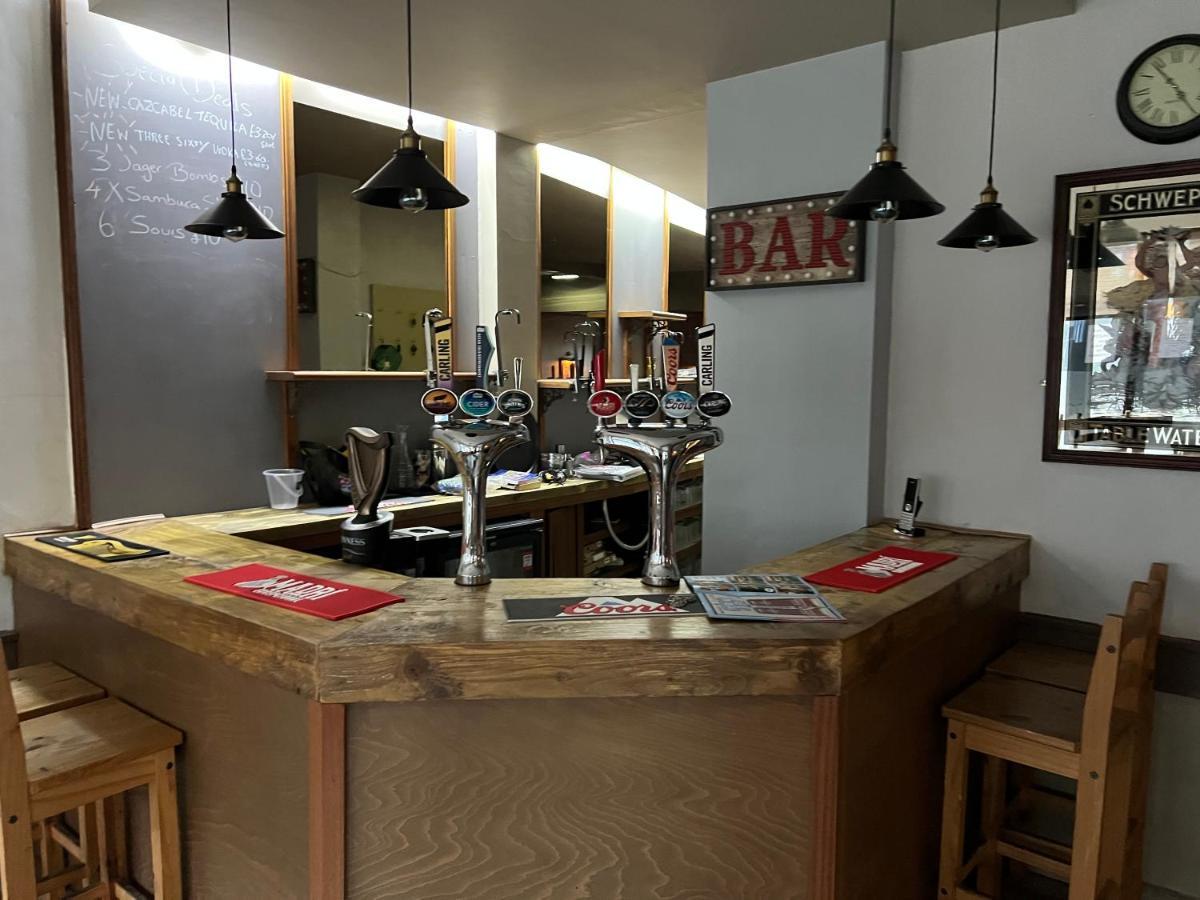 פונטפרקט Barley Mow Hotel מראה חיצוני תמונה